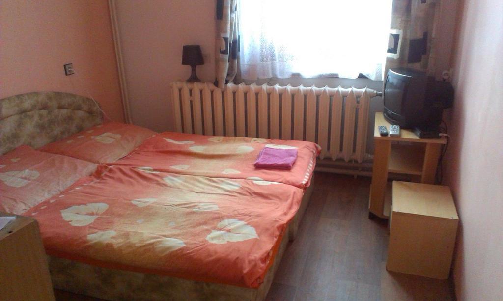 Pension Doctor Dvůr Králové nad Labem Εξωτερικό φωτογραφία